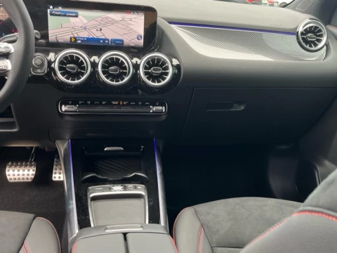 Mercedes-Benz GLA  200 d
