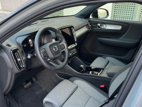 Volvo XC40 XC40 Black Edition Plus, B3 Mild hybrid, Gasolina