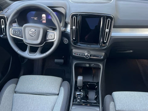 Volvo XC40 XC40 Black Edition Plus, B3 Mild hybrid, Gasolina