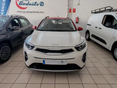 Kia Stonic 1.0 T-GDI MHEV IMT 74KW CONCEPT 5P