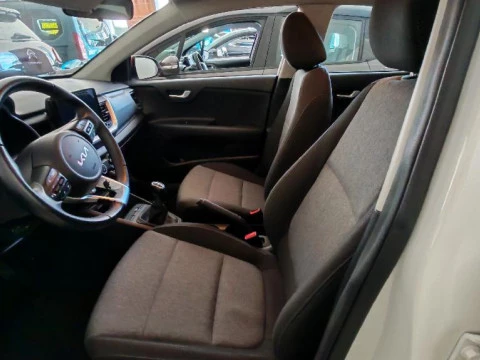 Kia Stonic 1.0 T-GDI MHEV IMT 74KW CONCEPT 5P