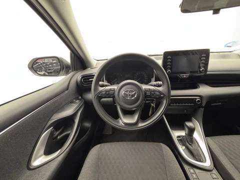 Toyota Yaris 1.5 120H Business Plus