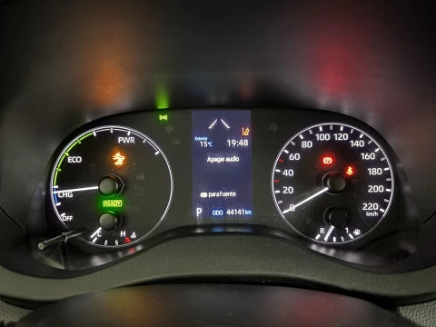 Toyota Yaris 1.5 120H Business Plus