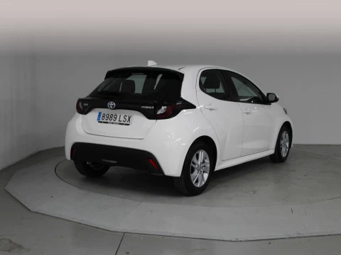 Toyota Yaris 1.5 120H Business Plus