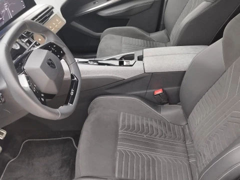 Peugeot 5008 Hybrid 1.2 107KW GT eDCS6