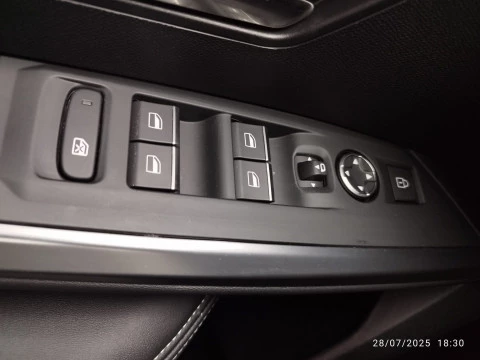 Peugeot 5008 Hybrid 1.2 107KW GT eDCS6