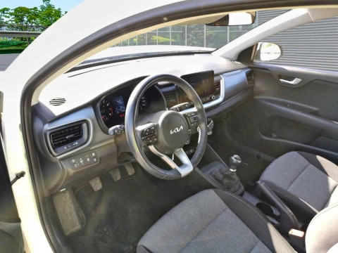 Kia Stonic 1.2 DPi 62kW (84CV) Concept