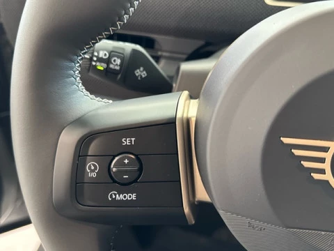 MINI Aceman SE 160 kW (218 CV)