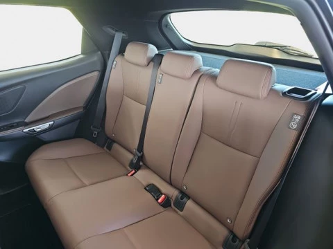 Lexus LBX 1.5 136cv HEV Elegant+