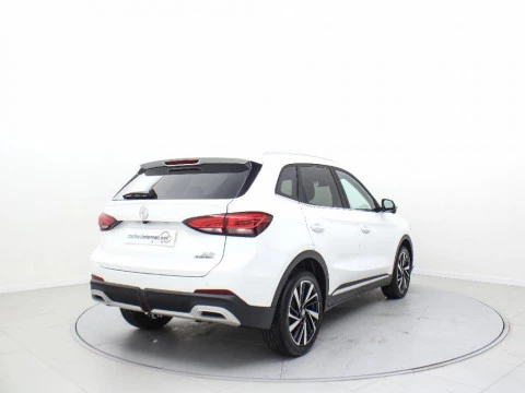 MG ZS 1.5 HEV LUXURY 197 5P