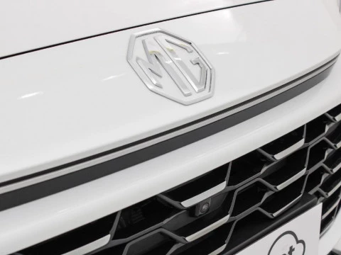 MG ZS 1.5 HEV LUXURY 197 5P