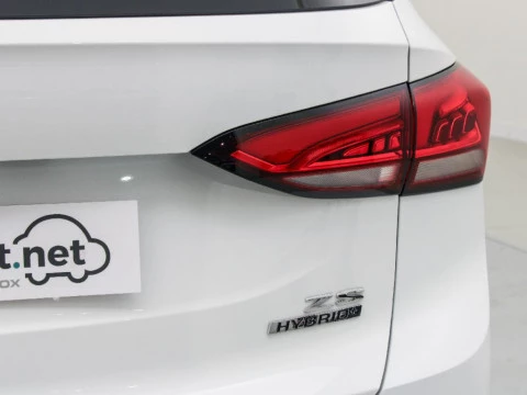 MG ZS 1.5 HEV LUXURY 197 5P