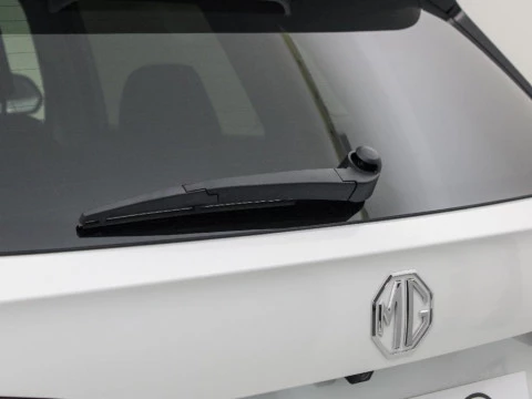 MG ZS 1.5 HEV LUXURY 197 5P