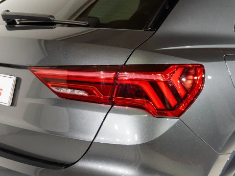 Audi Q3 Black line 35 TFSI 110kW (150CV) S tron