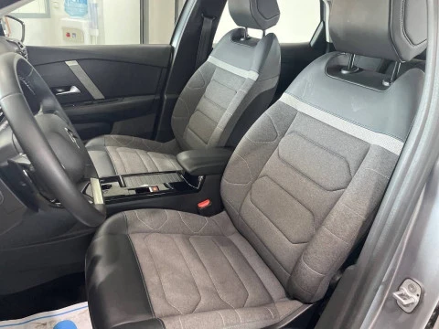Citroën C4 Hybrid 136 e-DCS6 Plus