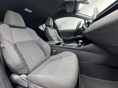 Toyota C-HR 2.0 180H Advance