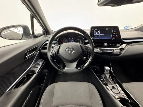 Toyota C-HR 2.0 180H Advance
