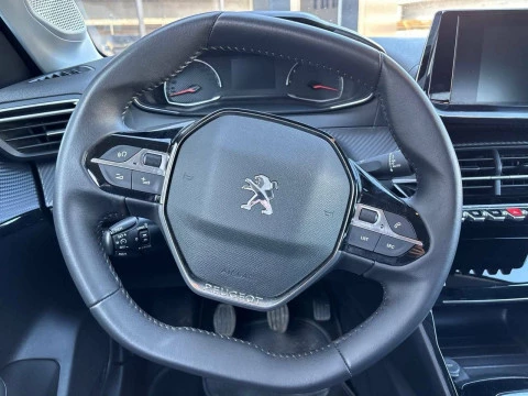 Peugeot 208 BlueHDi 73kW (100CV) Allure