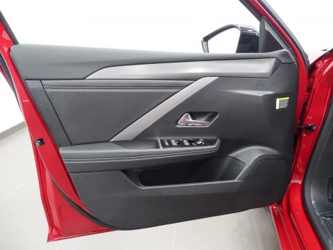 Opel Astra 1.2T XHT 96kW 130CV GS