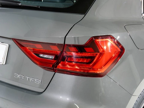 Audi A1 Sportback Adrenalin 30 TFSI 85kW S tron