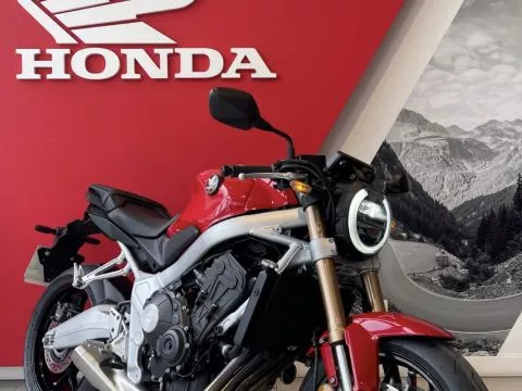 Honda CB 650R (AKIRA) Honda CB 650R (AKIRA)