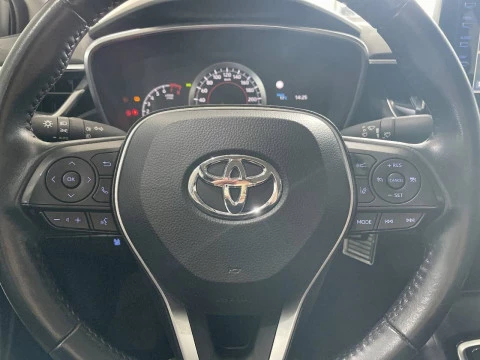 Toyota Corolla 1.6 VVT-i Sol