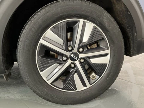 Kia Niro 1.6 GDi HEV 104kW (141CV) Drive