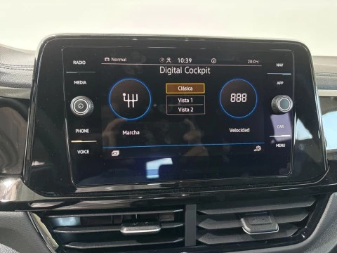 Volkswagen T-Roc R-Line 2.0 TDI 110 kW (150 CV) DSG Volkswagen T-Roc R-Line 2.0 TDI 110 kW (150 CV) DSG