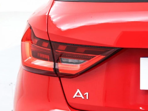 Audi A1 1.0 30 TFSI S TRONIC ADRENALIN SPORTBACK 110 5P