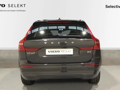 Volvo XC60 XC60 Essential, B4 (gasolina), Gasolina