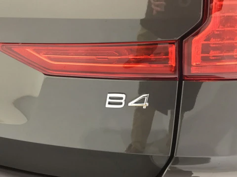 Volvo XC60 XC60 Essential, B4 (gasolina), Gasolina