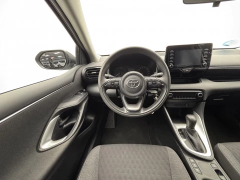 Toyota Yaris 1.5 120H Business Plus