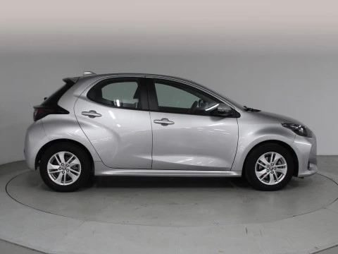 Toyota Yaris 1.5 120H Business Plus