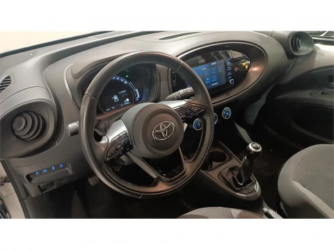 Toyota Aygo X Cross 5 Puertas Play 70 Manual 5v