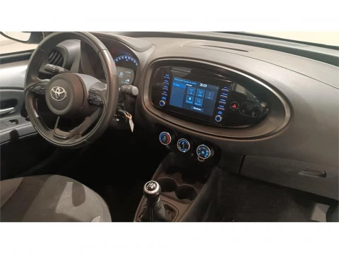 Toyota Aygo X Cross 5 Puertas Play 70 Manual 5v
