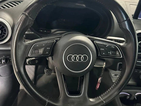 Audi A3 LIMOUSINE 110 CV Sedan ADVANCED