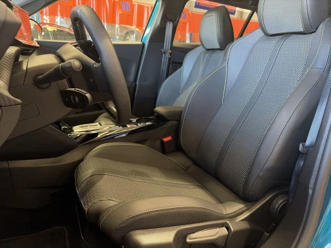 Peugeot 2008 GT Hybrid eDCS6 107 kW (145 CV)