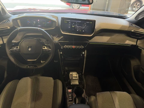 Peugeot 2008 GT Hybrid eDCS6 107 kW (145 CV)