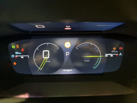 Peugeot 2008 GT Hybrid eDCS6 107 kW (145 CV)