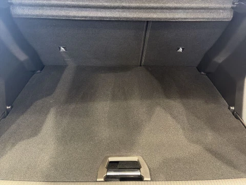 Peugeot 2008 GT Hybrid eDCS6 107 kW (145 CV)