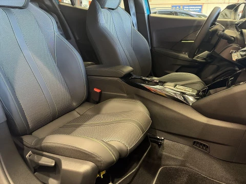 Peugeot 2008 GT Hybrid eDCS6 107 kW (145 CV)