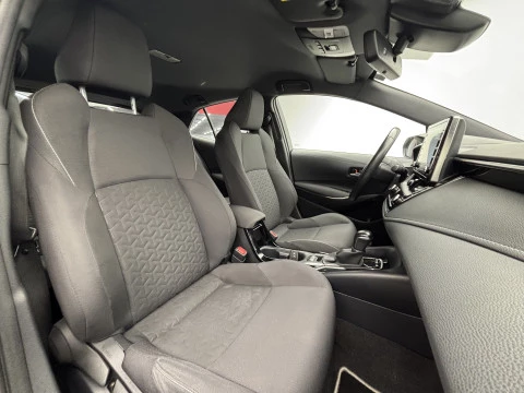 Toyota Corolla 1.8 125H ACTIVE TECH E-CVT