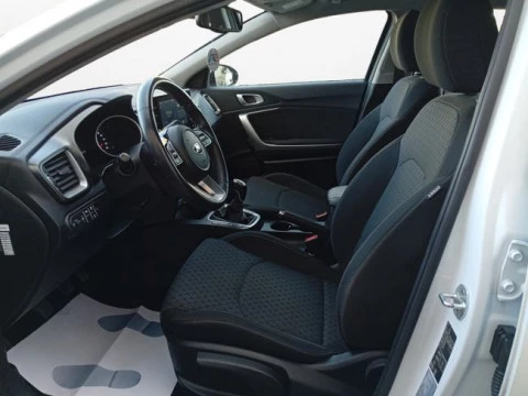 Kia Ceed 1.6 MHEV iMT 100kW (136CV) Drive