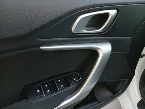 Kia Ceed 1.6 MHEV iMT 100kW (136CV) Drive