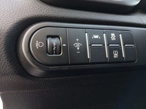 Kia Ceed 1.6 MHEV iMT 100kW (136CV) Drive