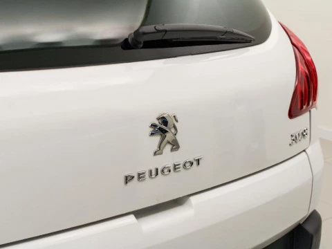 Peugeot 3008 PEUGEOT 3008 STYLE VTI 1598 GASOLINA 120 5P