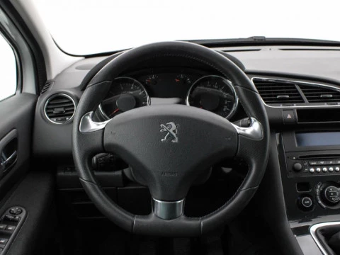 Peugeot 3008 PEUGEOT 3008 STYLE VTI 1598 GASOLINA 120 5P