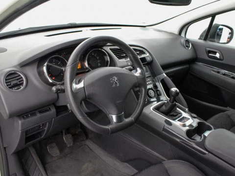 Peugeot 3008 PEUGEOT 3008 STYLE VTI 1598 GASOLINA 120 5P