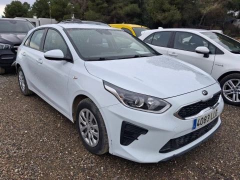 Kia Ceed 1.0 T-GDi 88kW (120CV) Concept