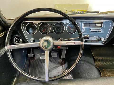 Pontiac Tempest Custom 30 Kw (177 CV)